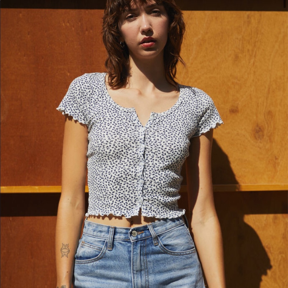 Brandy Melville Zelly Top